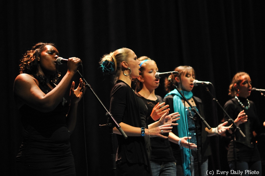 Evry Daily Photo - Telethon Evry 2010 - Concert Evry University Gospel - large - 5244031984.jpg